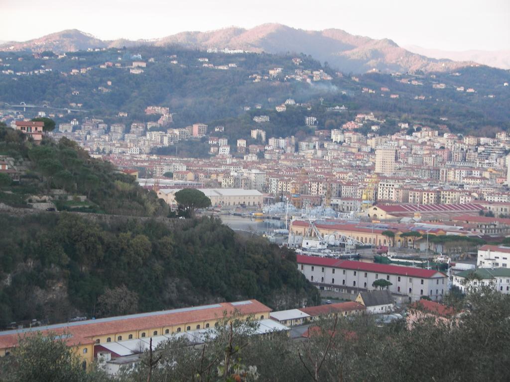 Ferienwohnung Ca'Di Gilbi E Pasqui La Spezia Exterior foto